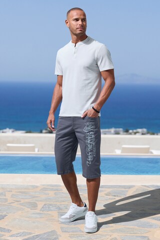 JOHN DEVIN Regular Shorts in Grau