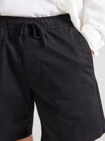 regular Pantaloni di HOLLISTER in nero
