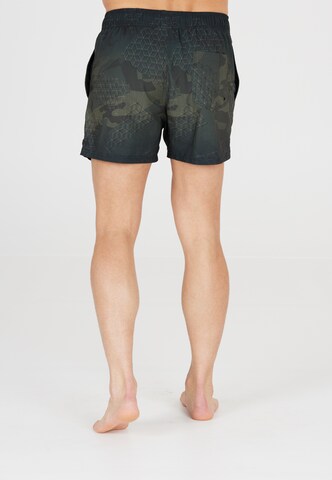 Cruz Boardshorts 'Quinland' in Grün