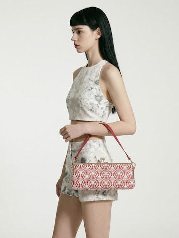 Borsa a mano 'Borsa a mano Kassandra Orlanda Plus - Chiusura fibbia, tessuto jacquard geometrico' di Kassandra in rosso
