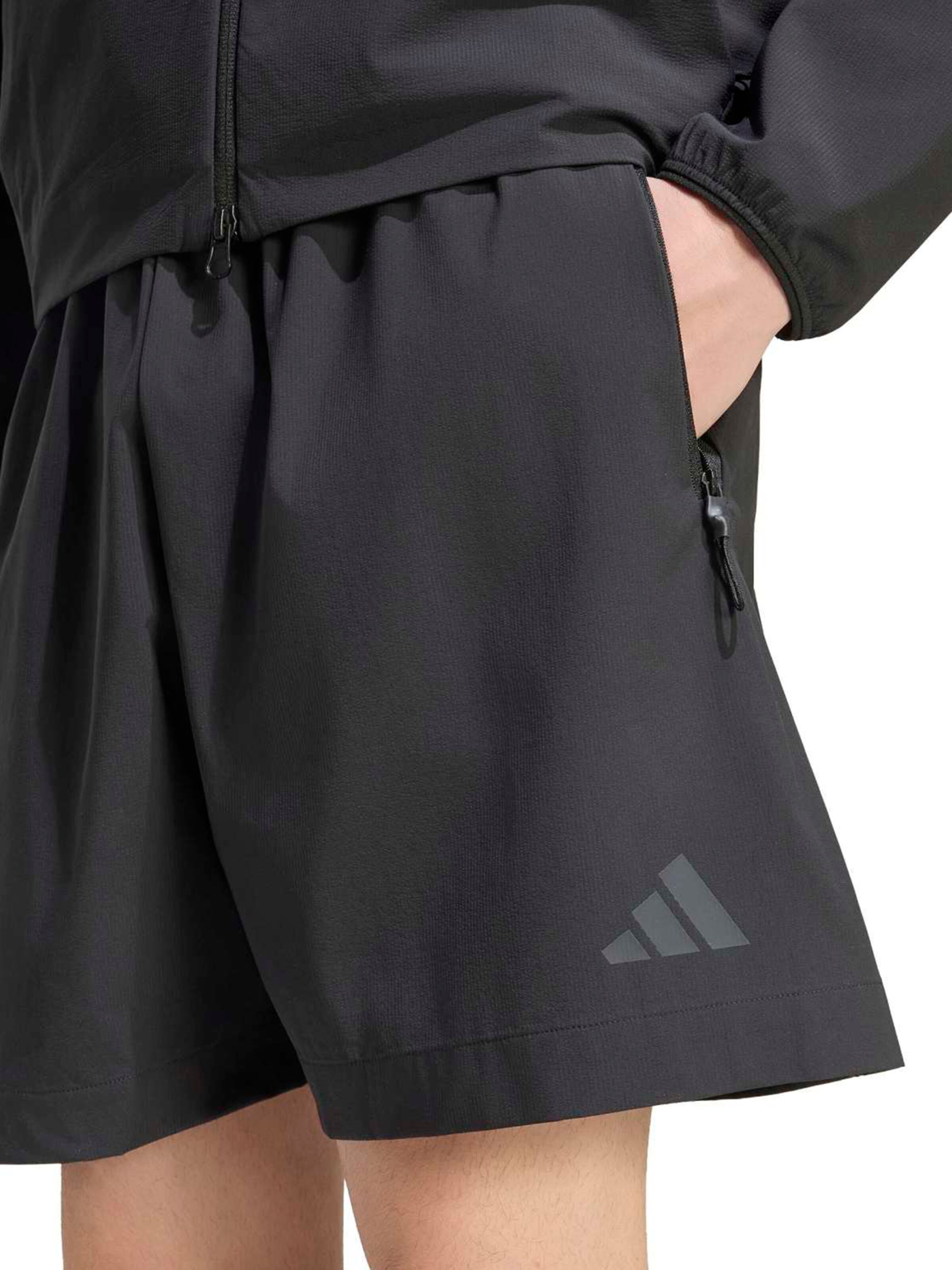 Loosefit Pantalon de sport 'Z.N.E.' ADIDAS SPORTSWEAR en noir