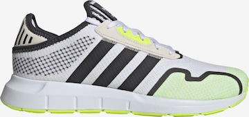 ADIDAS ORIGINALS - Zapatillas deportivas bajas 'Swift Run X' en blanco