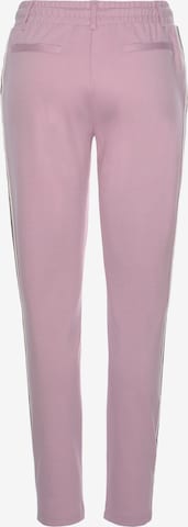 Coupe slim Pantalon BENCH en rose