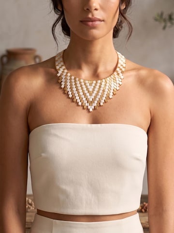 Collana 'Miyuki Tila Wonder Necklace – White' di THE GEM STORIES JEWELRY in giallo