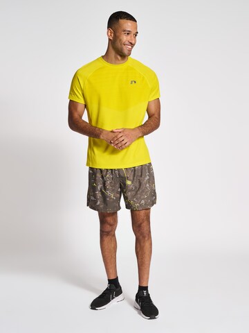 T-Shirt fonctionnel 'Lakeland' Newline en jaune