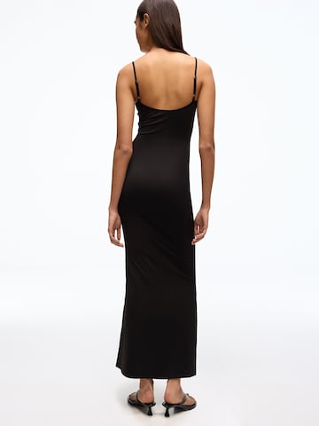 Bershka Šaty – černá