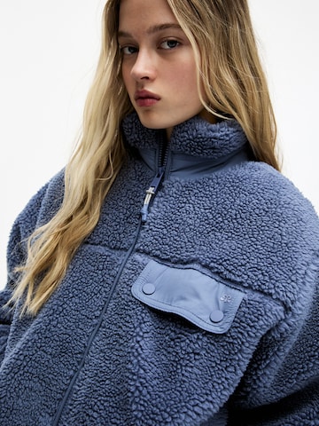 Pull&Bear Sweatjacke in Blau