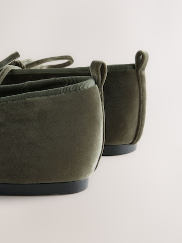 Next Балетки с ремешком 'Forever Comfort' в Зеленый