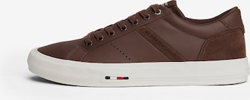 TOMMY HILFIGER Sneaker in Braun: Vorderseite