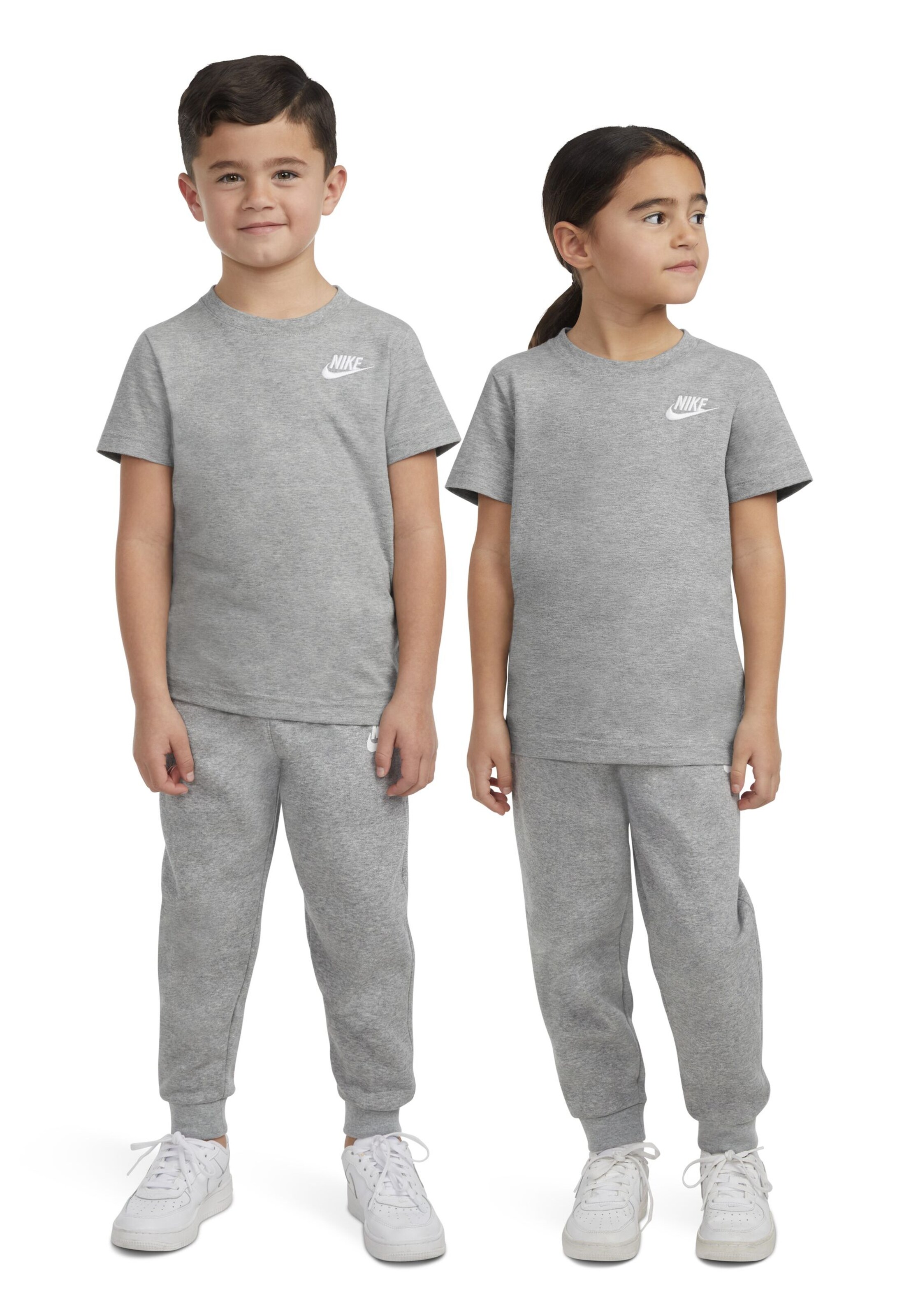 Nike Sportswear Футболка 'Futura' в Серый