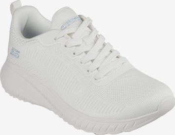 SKECHERS Matalavartiset tennarit värissä valkoinen: etupuoli