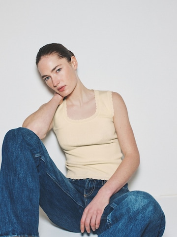 The Set Top in Beige