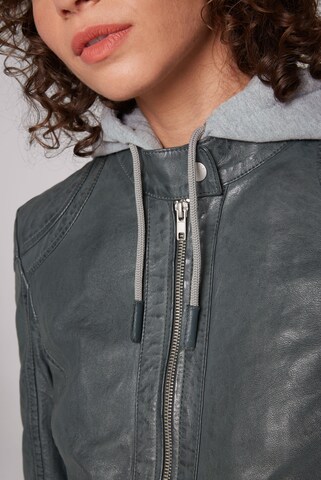 Soccx Between-Season Jacket in Green
