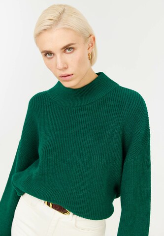 TOPTOP STUDIO Sweater in Green