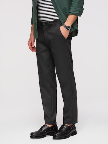Ombre Regular Chino trousers in Black