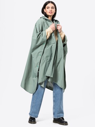 OOF WEAR Between-Seasons Coat in Green