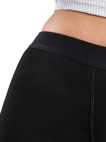 Taynie Boyshorts in Black