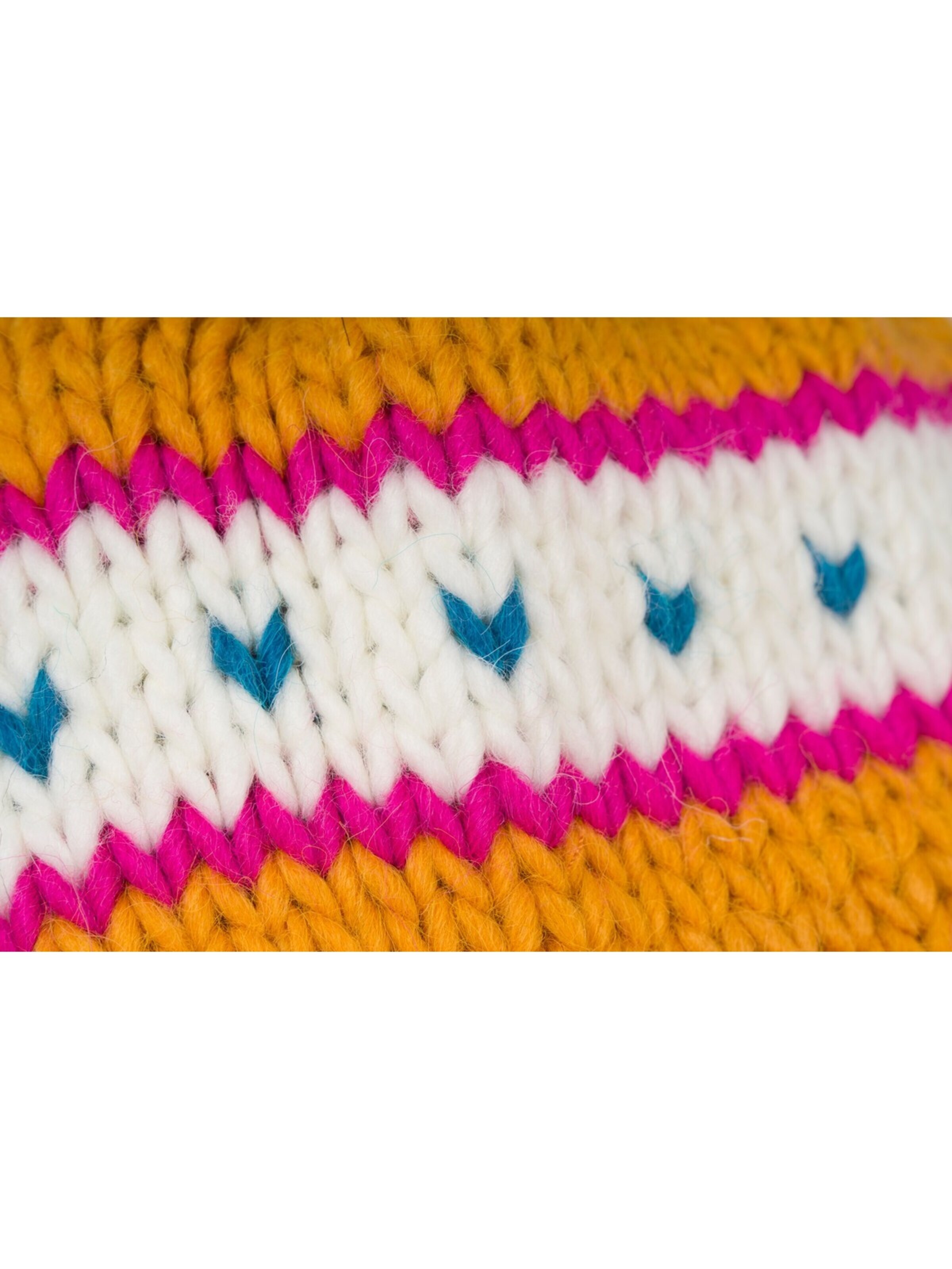 styleBREAKER Beanie 'Kinder Strick Bommelmütze Herzmuster' in Yellow