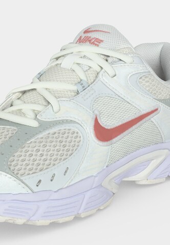 NIKE - Sapatilhas 'V5 RNR' em branco