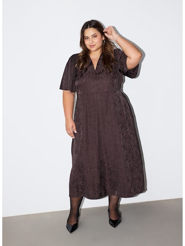 Rochie 'Patricia' de la Zizzi pe maro