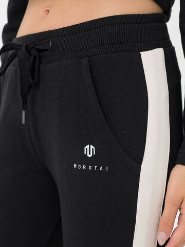 Tapered Pantaloni 'NAKA ' di MOROTAI in nero