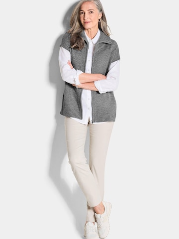 Goldner Knitted vest in Grey