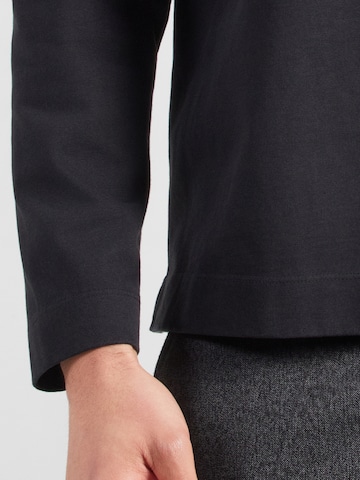 NORSE PROJECTS Koszulka 'Isefjord' w kolorze czarny