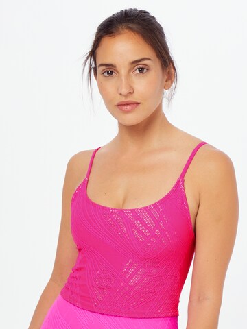 Onzie Sports Top 'Belle' in Pink: front