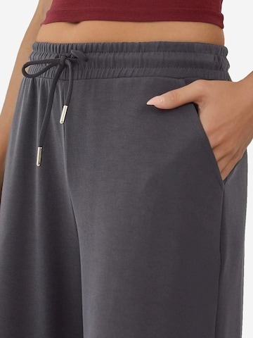 Wide Leg Pantalon Hiccup en gris