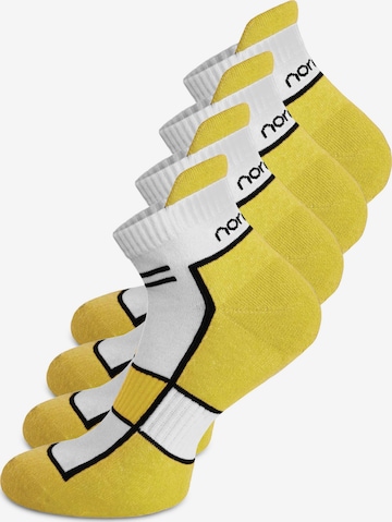 Chaussettes de sport normani en jaune : devant