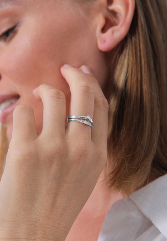 ELLI Ring in Silver: front