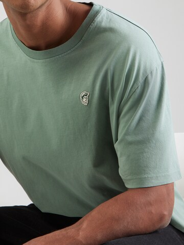 POMPEII - Camiseta 'EMILIO' en verde