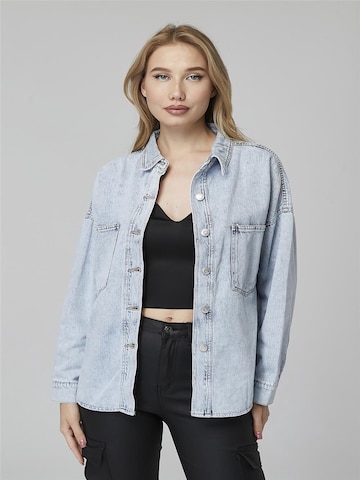 HOME STORE Blouse in Blue: front