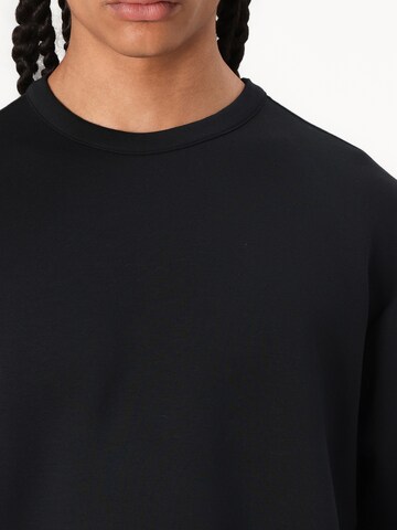 NIKE Athletic Sweatshirt '24.7 ImpossiblySoft' in Black