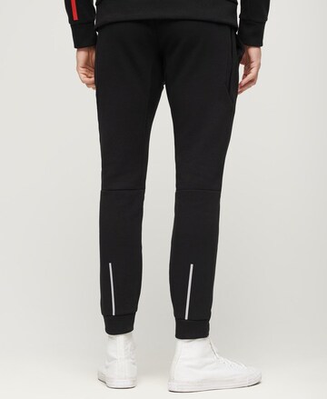 Regular Pantalon de sport Superdry en noir