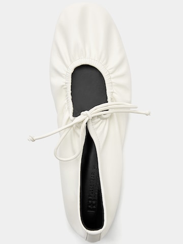 Pull&Bear Strap ballerina in White