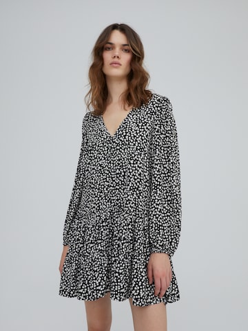 EDITED Kleid 'Eileen' in Schwarz: Vorderseite