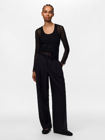 PIECES - Top 'ROYA' en negro