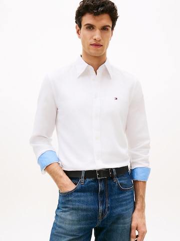 TOMMY HILFIGER Slim fit Ing - fehér: elől