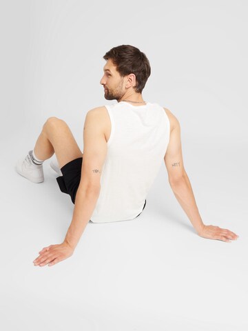 T-Shirt s.Oliver en blanc