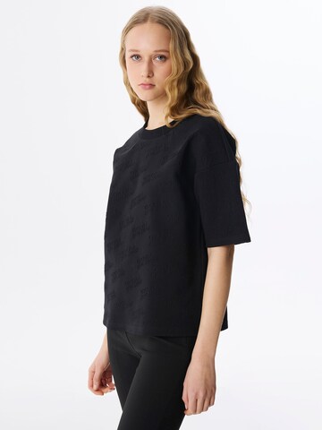Twist Shirt in Black