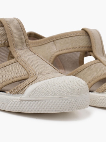 Pisamonas - Zapatos abiertos en beige