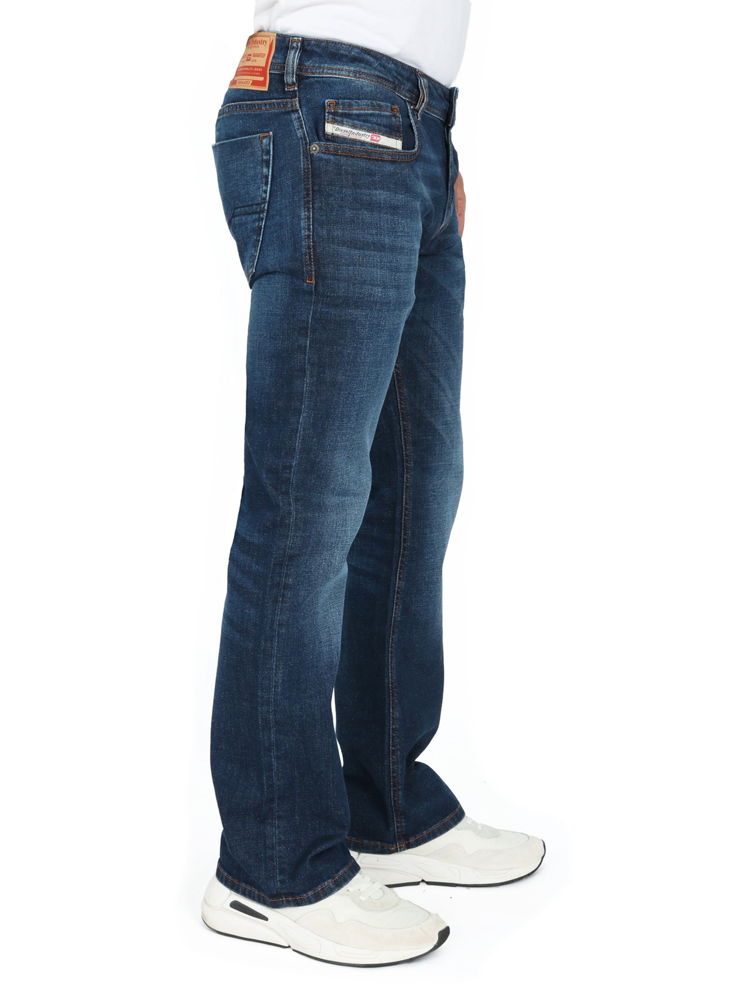 DIESEL Bootcut Jeans 'ZATINY-X R860L'‌ in Blau