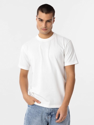 Cortera T-shirt i vit: framsida