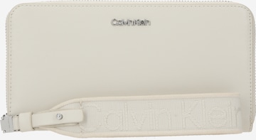 Calvin Klein Portemonnee 'Gracie' in Beige: voorkant