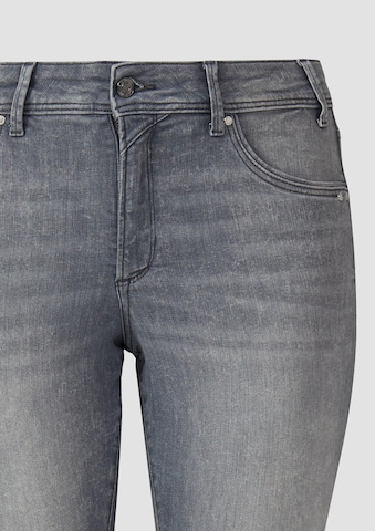 Coupe slim Jean 'Betsy' s.Oliver en gris