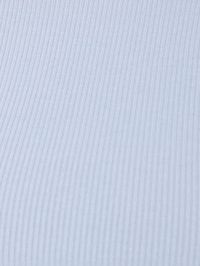 Hiccup T-shirt en bleu clair, Vue avec produit