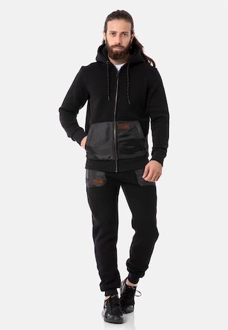 CIPO & BAXX Sweatsuit in Black: front