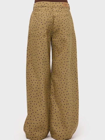 IT'S BASIC Baggy Jeans 'POLKA BAGGY LOW RISE JEANS' in Geel