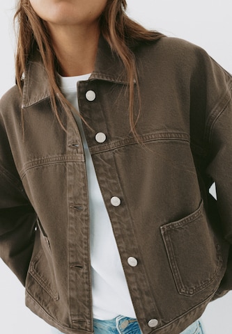 Pull&Bear Преходно яке в кафяво